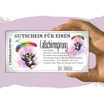 Lustiger Fallschirmsprung Geschenkgutschein mit Victory-Pinguin und Pastell-Rosa-Lila-Design