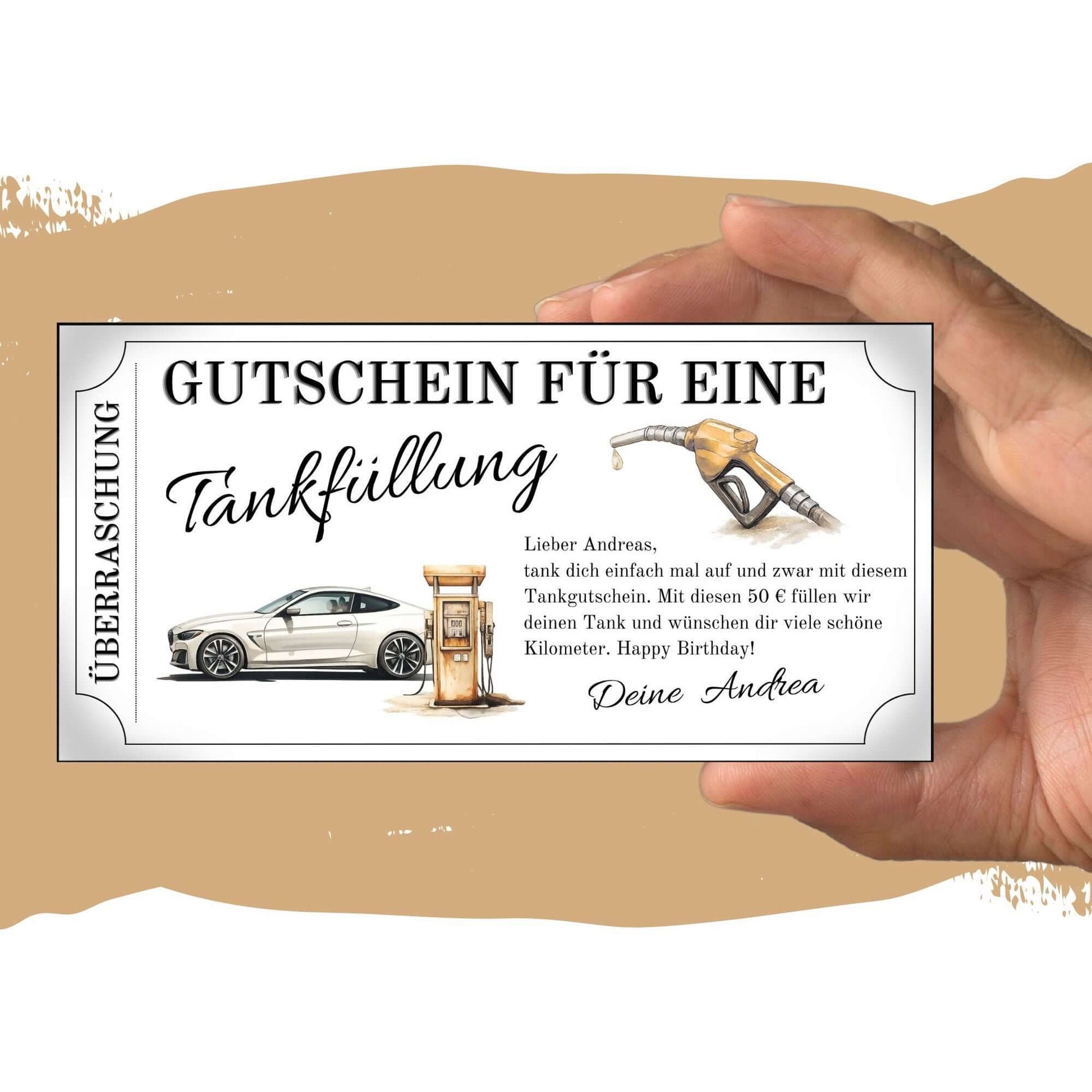 Tankgutschein für Männer – Geschenk mit Stil für Autofahrer, zeigt Gutschein für Tankfüllung.